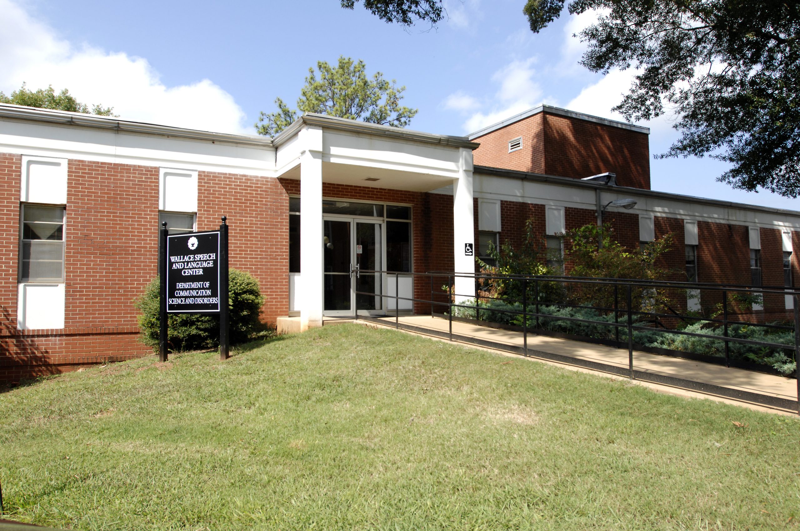 Wallace_aEchols 04 1