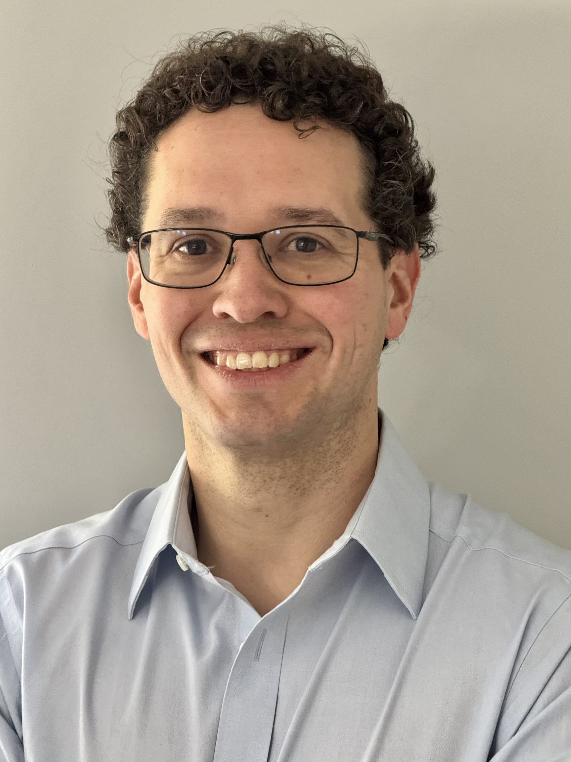 Headshot Justin Smith